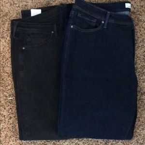 Levi’s - black pair only